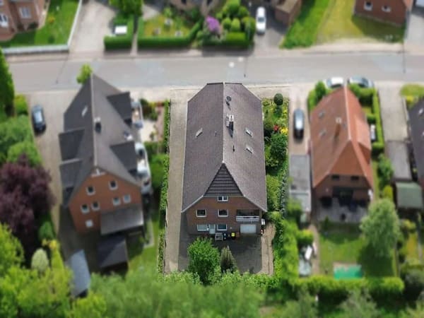 Immobilie in Syke - Bezugsfreies Zweifamilienhaus mit Balkon und Loggia – offene Besichtigung am 09.10.2026 um 15:30 Uhr - Bild 1