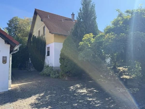 Immobilie in Mosbach - Marko Winter Immobilien-Mosbach-Waldsteige: Freistehendes  Einfamilienhaus mit ausgebautem DG - Bild 1