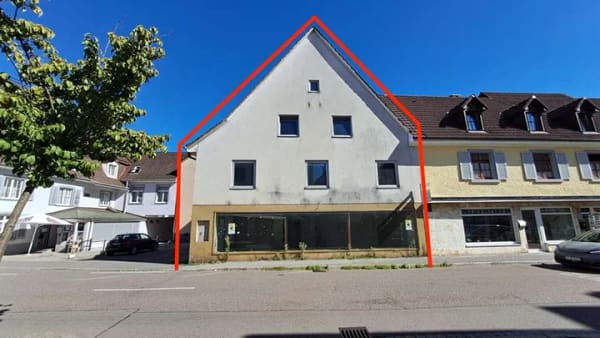 Immobilie in Grenzach-Wyhlen - Top Bauobjekt - Mehrfamilienhaus mit Ausbaugenehmigung in zentraler Lage von Grenzach - Bild 0