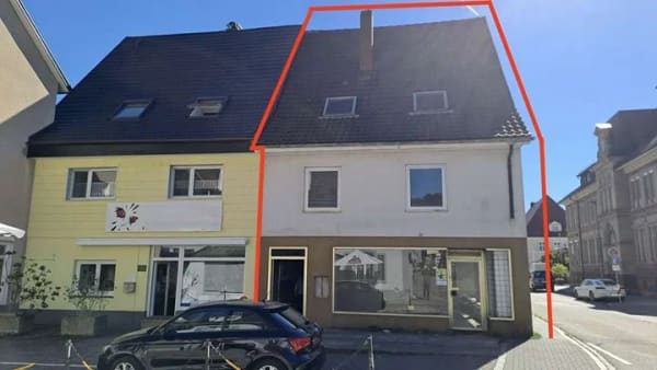 Immobilie in Grenzach-Wyhlen - Top Bauobjekt - Mehrfamilienhaus mit Ausbaugenehmigung in zentraler Lage von Grenzach - Bild 1