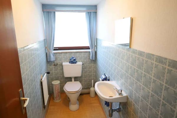 Immobilie in Empfingen - SONNIGE LAGE MIT VIEL PLATZ: 2-Fam.-Haus mit ELW, Empfingen - Bild 2