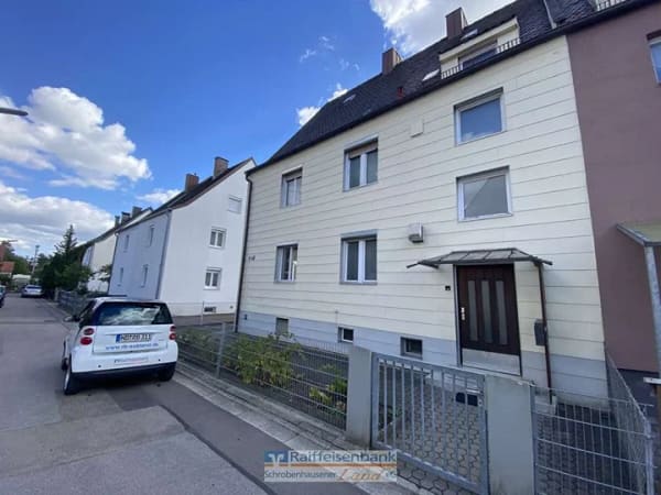 Immobilie in Schrobenhausen - Doppelhaushälfte als Zweifamilienhaus mit Ausbaupotenzial! - Bild 1