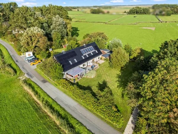 Immobilie in Vollerwiek - Wo der Deich den Horizont trifft – Saniertes Doppelhaus | Großer Garten und Sonne von früh bis spät - Bild 2