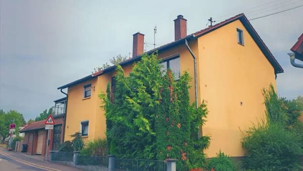 Immobilie in Albersweiler - Albersweiler   geräumiges Ein- bis Zweifamilienhaus mit 3 Garagen - Bild 0