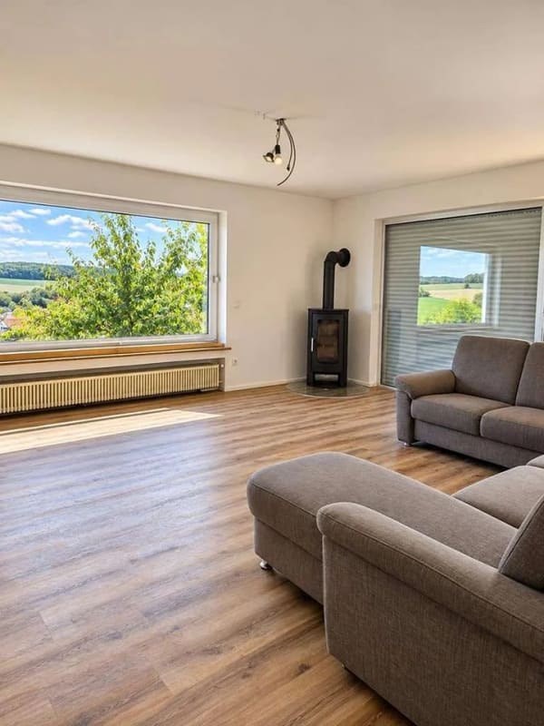 Immobilie in Weinbach - Haus mit Weitblick & 1.213 m² Grundstück - viel Platz und Potenzial - Bild 1