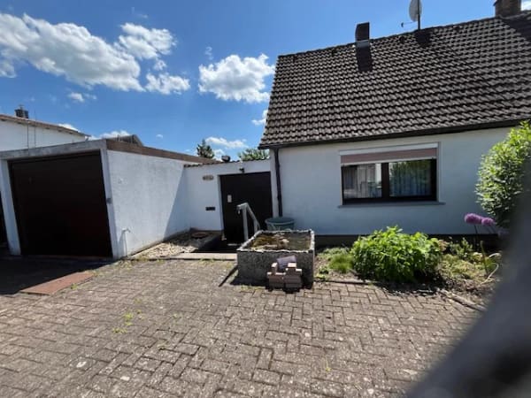 Immobilie in Coburg - Zum Verkauf die Doppelhaushälfte - Vorderhaus - 96450 Coburg, Reichsdanksiedlung - Bild 0