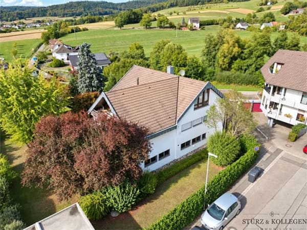 Immobilie in Seelbach - Dreifamilienhaus mit großem Grundstück und zusätzlichem Mietpotenzial in Seelbach - Bild 0