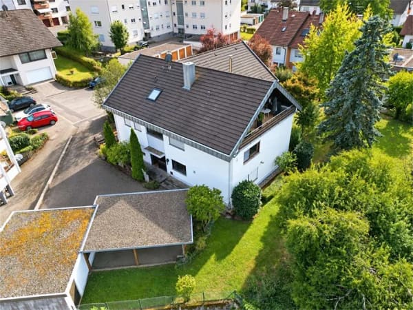 Immobilie in Seelbach - Dreifamilienhaus mit großem Grundstück und zusätzlichem Mietpotenzial in Seelbach - Bild 1