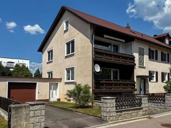 Immobilie in Teublitz - Zweifamilienhaus im Herzen von Teublitz - Bild 0