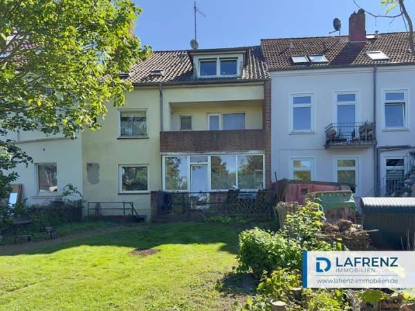 Immobilie in Fehmarn - Zentrale Lage in Burg! Mehrfamilienhaus mit drei Wohnungen. - Bild 0