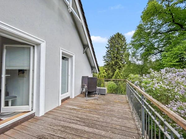 Immobilie in Trittau - Eleganz trifft Perspektive: Hochwertiges Mehrfamilienhaus mit großzügigem Baugrundstück in Trittau - Bild 3