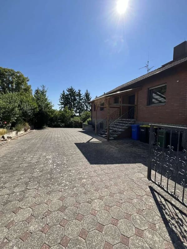 Immobilie in Eppelsheim - Großzügiges Einfamilienhaus mit Einliegerwohnung in Eppelsheim zu verkaufen - Bild 1