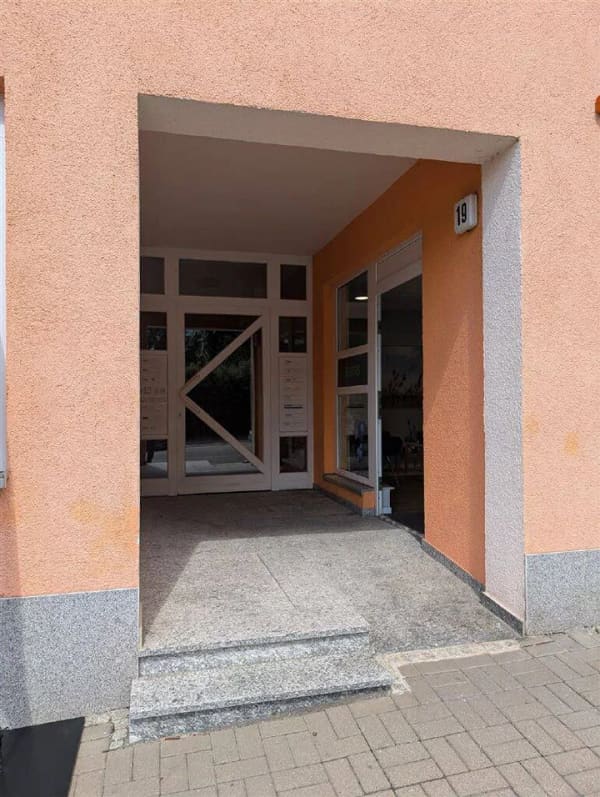 Immobilie in Wilkau-Haßlau - Charmante 2-Raum-Wohnung als gute Kapitalanlage in Wilkau-Haßlau! - Bild 2