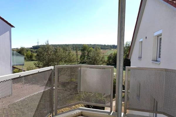 Immobilie in Ötisheim - Behagliches Wohnen mit offener Küche und 2 PKW-Stellplätze - Bild 4
