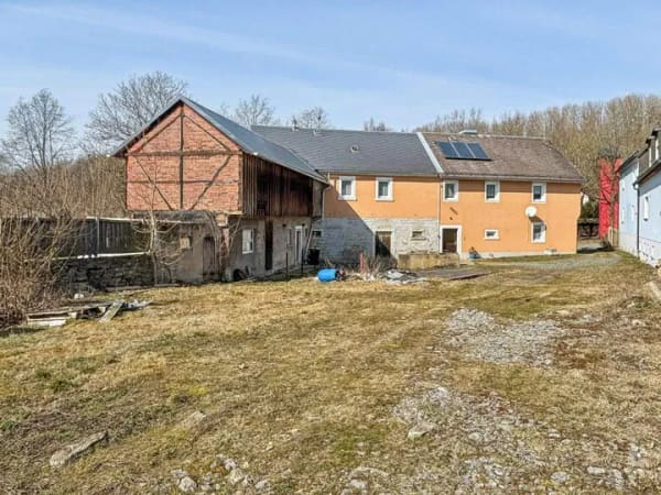 Immobilie in Regnitzlosau - Historisches Bauernhaus mit Scheune, Stall und großem Grundstück - viel Platz für Ideen - Bild 1