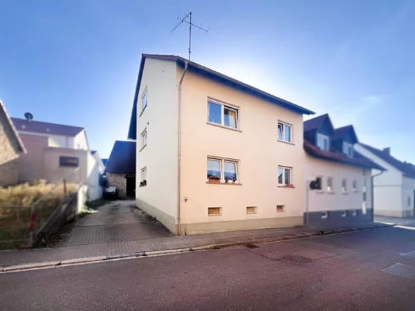 Immobilie in Bruchsal - Mehrfamilienhaus in Bruchsal (Obergrombach) - Bild 0