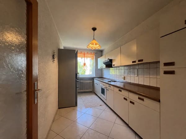 Immobilie in Elchingen - 3-Zimmer-Wohnung mit zwei Balkonen – ideal zum Modernisieren - Bild 2