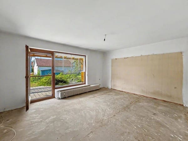 Immobilie in Osterhofen - Osterhofen - Einfamilienhaus auf großem Grundstück in ruhiger Sackgassenlage - Bild 4