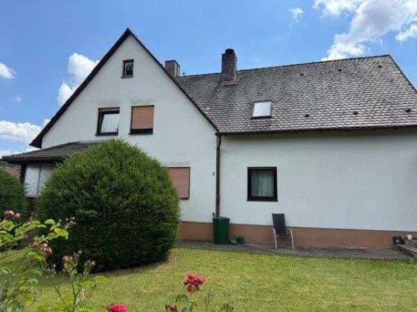 Immobilie in Betzenstein - Tomaten selbst anpflanzen! Helle 3-Zimmer-DG mit Balkon und Gartenanteil! - Bild 4