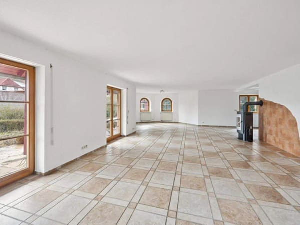 Immobilie in Immendingen - Großzügiges Familienglück mit Pool in Immendingen - Bild 3
