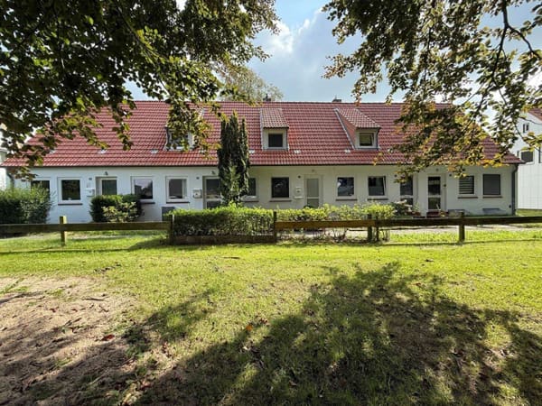 Immobilie in Bredstedt - Kapitalanlage - Reihenhausanlage mit 5 Einheiten – Teilvermietet, Entwicklungspotenzial  - Bild 1