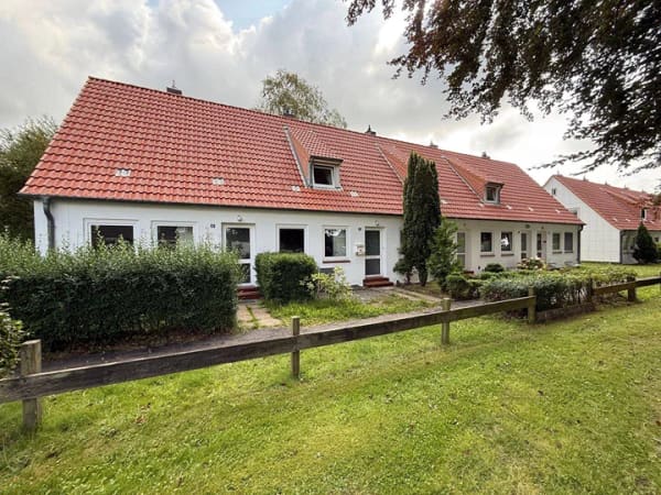 Immobilie in Bredstedt - Kapitalanlage - Reihenhausanlage mit 5 Einheiten – Teilvermietet, Entwicklungspotenzial  - Bild 2