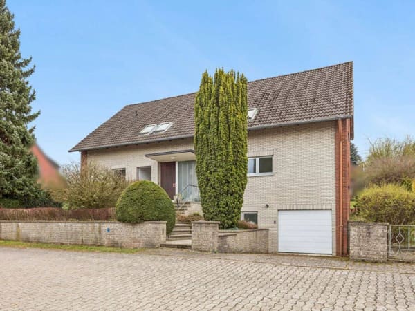 Immobilie in Nienstädt - Platzwunder für die Familie - Schönes Zweifamilienhaus in Nienstädt - Bild 0