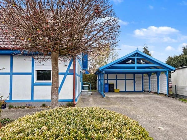 Immobilie in Zingst - Gemütliches Fachwerkhaus mit zwei Wohneinheiten zur Vermietung oder Selbstnutzung in Zingst - Bild 1