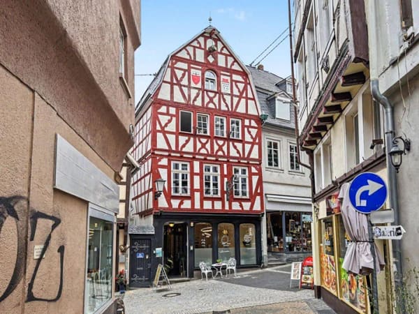 Immobilie in Linz am Rhein - Mehrfamilienhaus in Linz am Rhein - denkmalgeschützte Kapitalanlage mit Charme und moderner Substanz - Bild 0