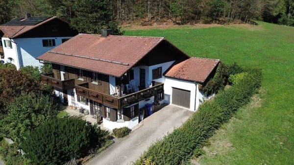 Immobilie in Traitsching - Mit der Natur auf Du und Du! Einfamilienhaus in Waldrandlage in Sattelpeilnstein, südlich von Cham. - Bild 0