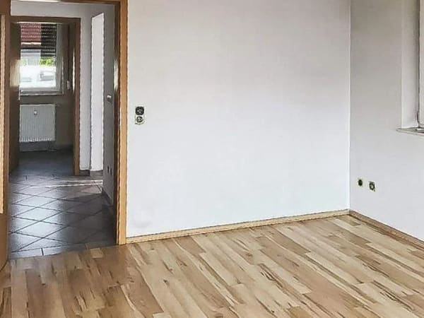 Immobilie in Grammetal - Attraktive Kapitalanlage im Grünen: 2-Zimmer-Wohnung mit Balkon und Gemeinschaftsgarten in Weimar - Bild 2