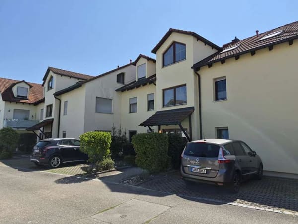 Immobilie in Langweid am Lech - Wohnen mit Charakter: 2-Zimmer-Dachgeschosswohnung in Langweid - Bild 0