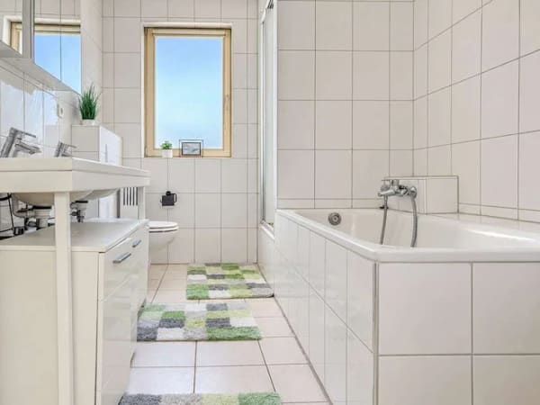 Immobilie in Grevenbroich - Zwei Häuser, ein Innenhof, viel Charakter – in Grevenbroich-Hemmerden - Bild 3