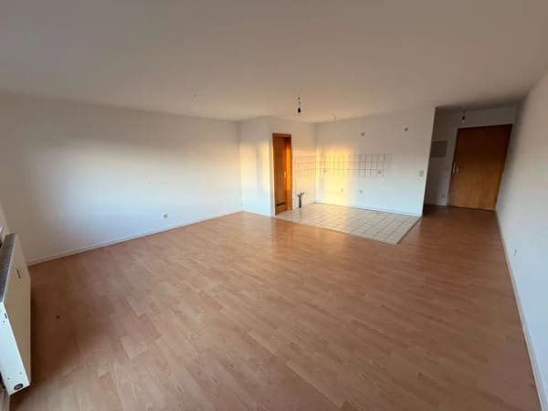 Immobilie in Eislingen/Fils - Bezugsfreie 1-Zimmer-Wohnung mit Balkon & Tiefgaragenstellplatz - Bild 4