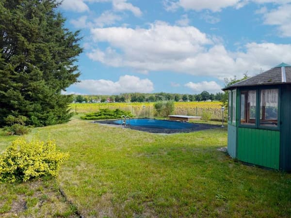 Immobilie in Hohenbocka - Idyllisch wohnen am Waldrand – Einfamilienhaus mit großem Grundstück, Pool und Dachterrasse - Bild 4