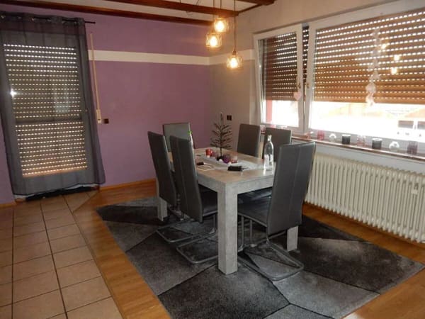 Immobilie in Breitenbach am Herzberg - Gepflegtes, attraktives Zweifamilienhaus mit Wintergarten, Balkon und großem Gartengrundstück - Bild 2
