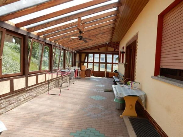 Immobilie in Breitenbach am Herzberg - Gepflegtes, attraktives Zweifamilienhaus mit Wintergarten, Balkon und großem Gartengrundstück - Bild 3
