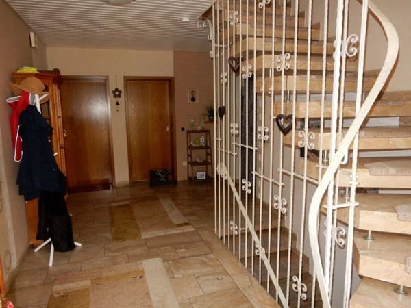 Immobilie in Breitenbach am Herzberg - Gepflegtes, attraktives Zweifamilienhaus mit Wintergarten, Balkon und großem Gartengrundstück - Bild 4