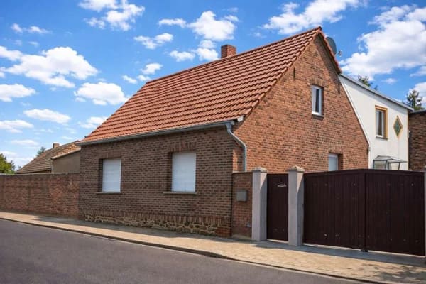 Immobilie in Burg - Platz für neue Ideen! Einfamilienhaus in Schartau mit viel Potenzial - Bild 2