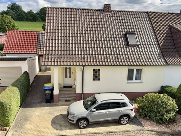Immobilie in Unterbreizbach - Doppelhaushälfte mit schönem Garten - Bild 1