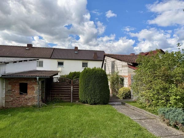 Immobilie in Unterbreizbach - Doppelhaushälfte mit schönem Garten - Bild 2