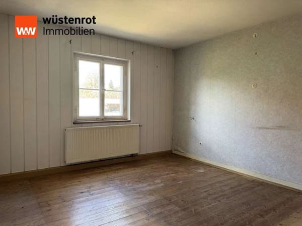 Immobilie in Balingen - 832 m² Grundstück treffen auf 153 m² Wohnfläche – ein Zuhause mit Potenzial - Bild 4