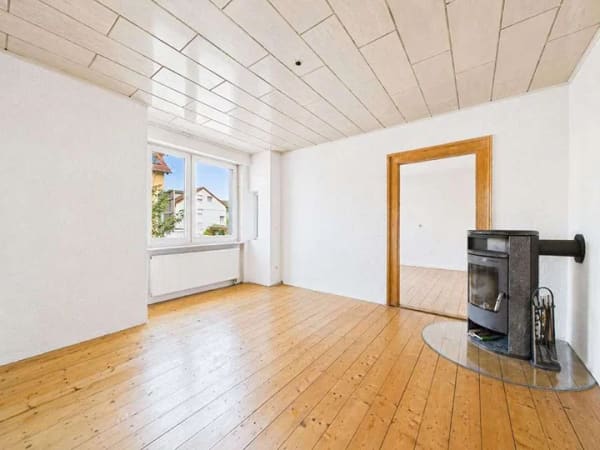 Immobilie in Radolfzell am Bodensee - Bezugsfreie Altbauwohnung mit Charme und praktischen Extras - Bild 1