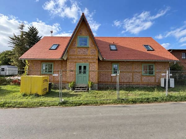 Immobilie in Woldegk - Außergewöhnliches Fachwerkhaus mit Weitblick – individuelles Wohnen in unmittelbarer Seenähe - Bild 1