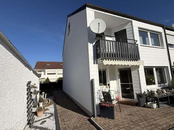 Immobilie in Vöhringen - ***Gepflegte Doppelhaushälfte in Ortsrandlage von Illerberg*** - Bild 1