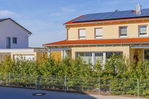 Immobilie in Pförring - Nähe Vohburg - tolles EFH mit großzügiger Einliegerwohnung in absolut ruhiger Lage von Wackerstein - Bild 0