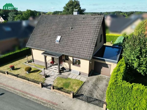 Immobilie in Harsefeld - Großzügiges Einfamilienhaus mit außergewöhnlichem Wintergarten in begehrter Harsefelder Lage - Bild 0