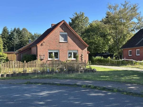 Immobilie in Ostrhauderfehn - Gemütliches Fehnhaus mit Charme und Potenzial - Bild 2