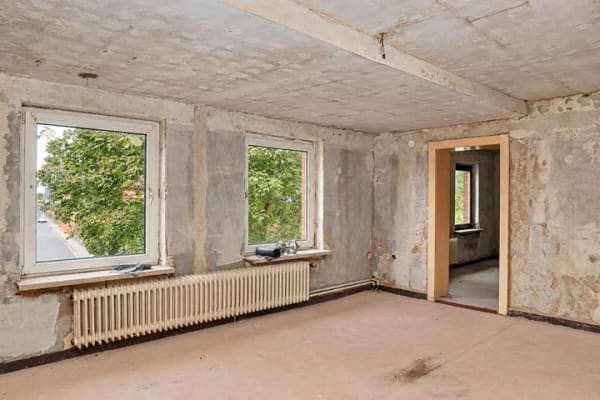 Immobilie in Lengede - Für Handwerker Einfamilienhaus mit 1.377 m² Grundstück und viel Potenzial in Lengede zu verkaufen - Bild 2
