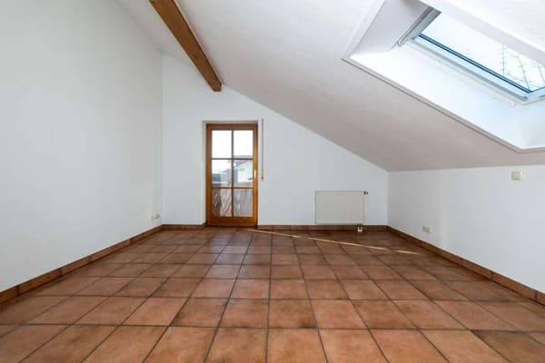 Immobilie in Bruckmühl - Provisionsfrei - 3 Zi. DG-Wohnung inkl. TG mit Wendelsteinblick - FREI - Bild 4